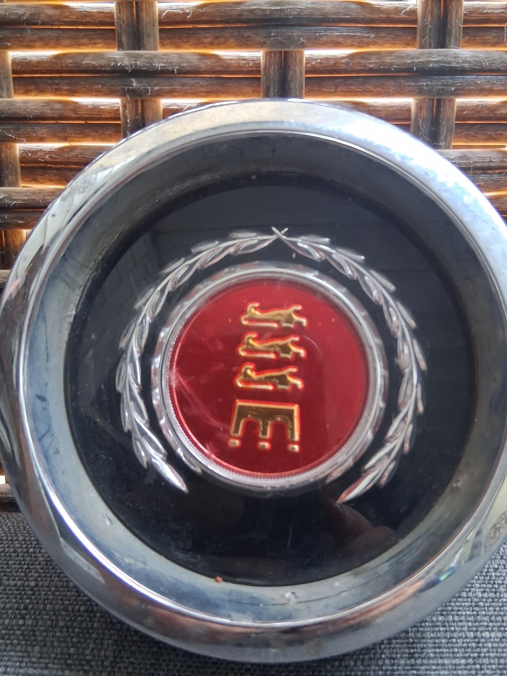 1978 - 1982 Ford Chrome Center Casting Cap Hub Cover 253647 Red